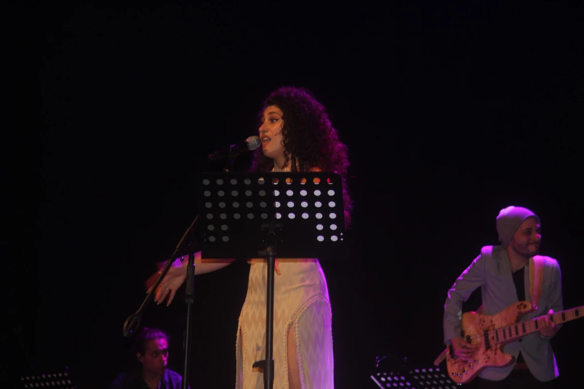 Elif Sanchez, 20. Mersin Uluslararası Müzik Festivali\'nde sahne aldı