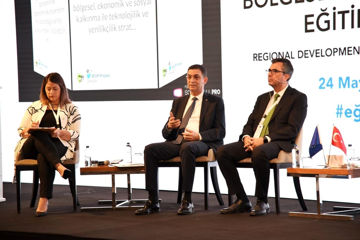 GSO Başkanı Ünverdi: "Yeşil dönüşüm ve dijitalleşme okullarda ders olmalı"