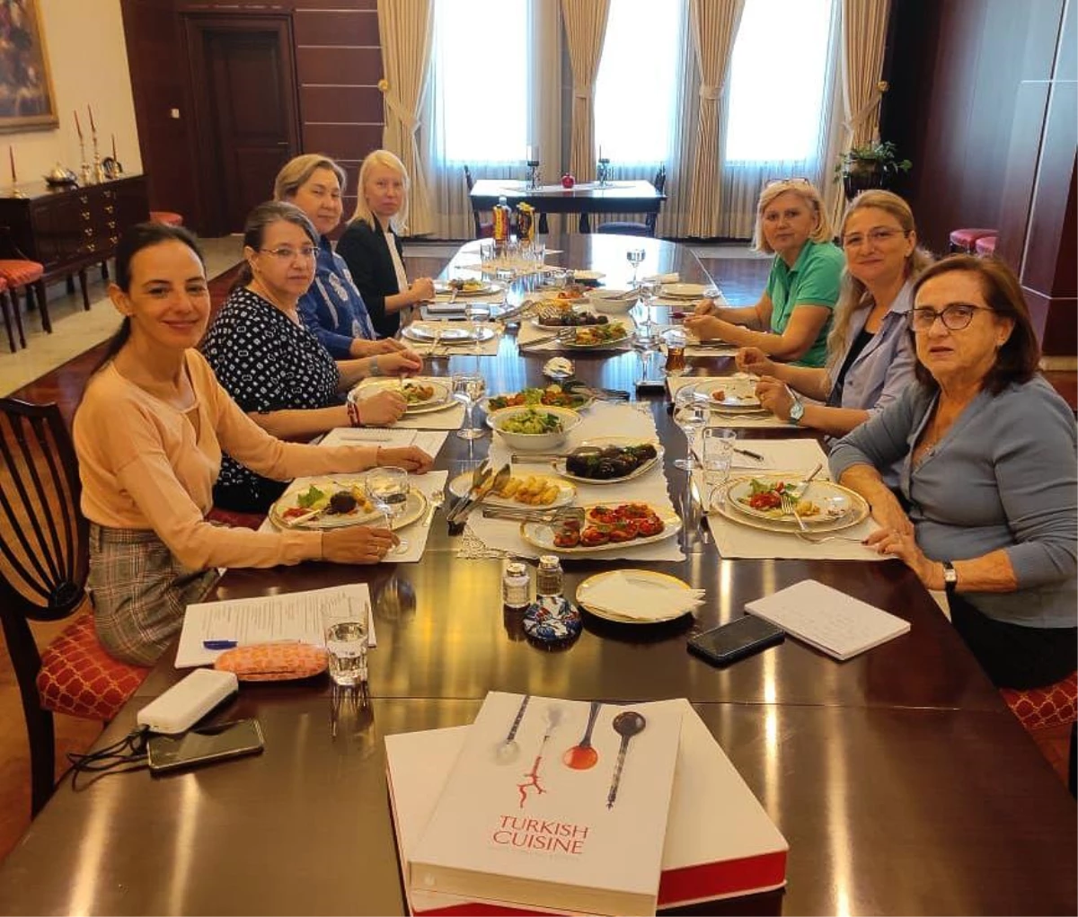 Kazakistan\'da "Asırlık Tariflerle Türk Mutfağı" kitabı tanıtıldı