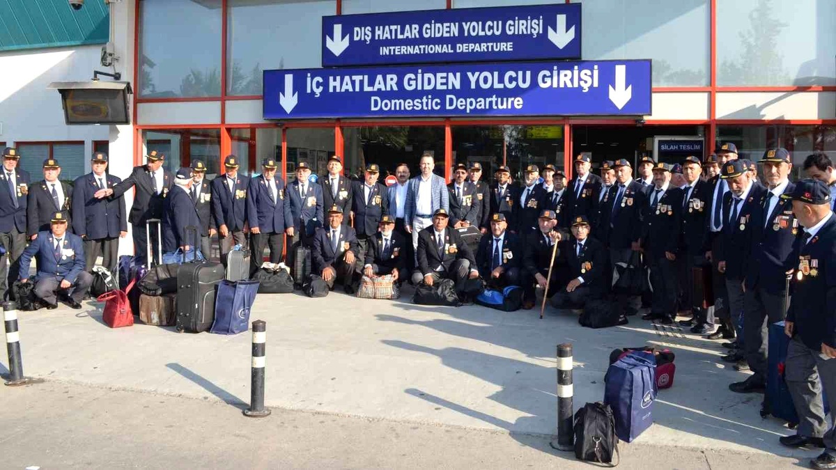 "Kıbrıs Hatıraları Yerinde Canlanıyor" projesi kapsamında 45 gazi Kıbrıs\'a uğurlandı