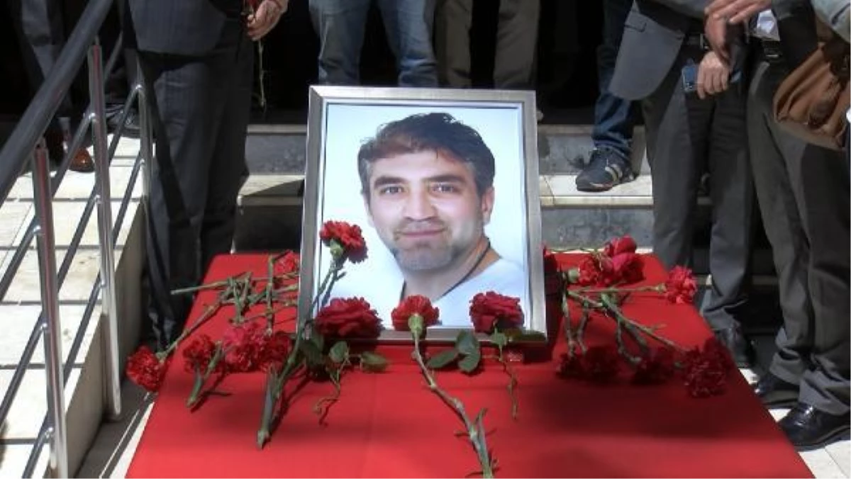 Kılıçdaroğlu, gazeteci Ali Ekber Ertürk\'ün cenazesine katıldı