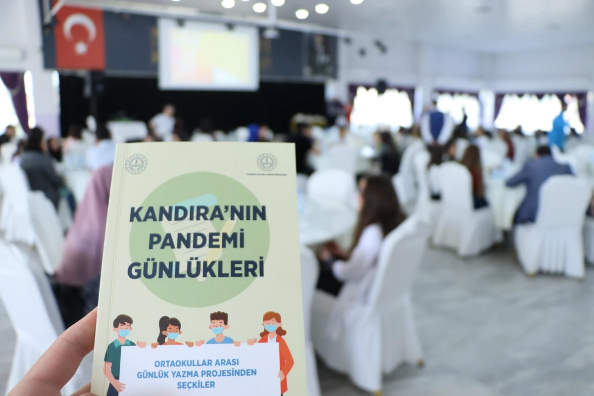 Kocaeli\'de öğrencilerin salgın döneminde tuttukları günlükleri kitap oldu