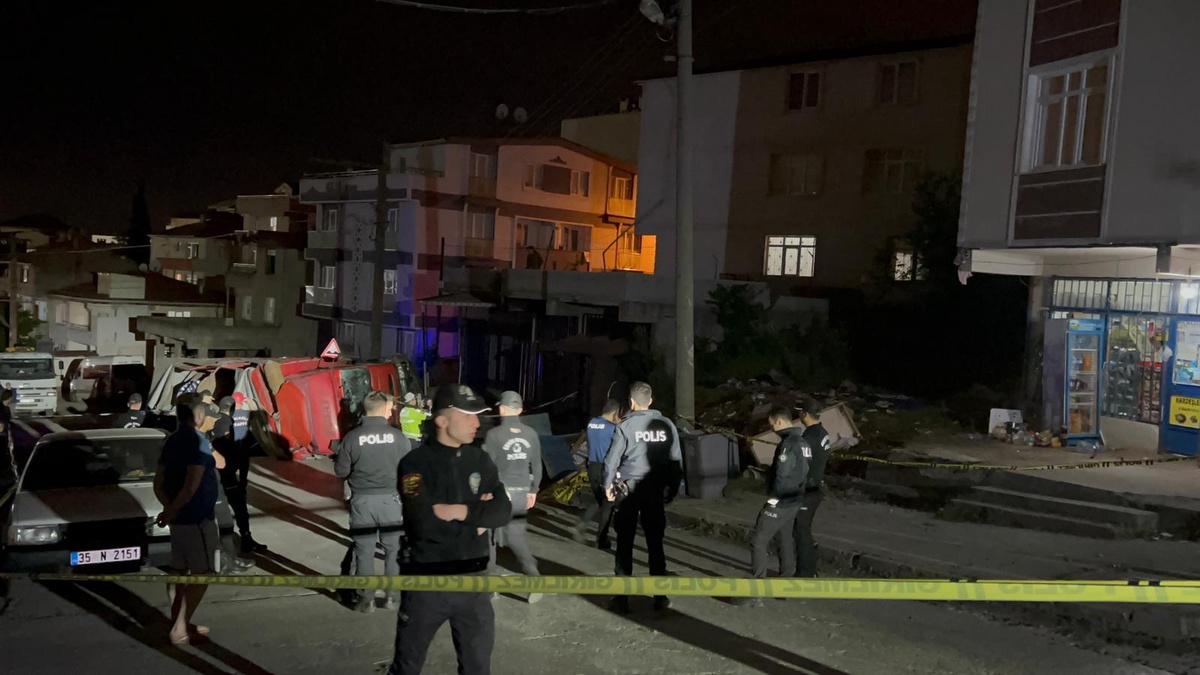 Kocaeli\'deki trafik kazasında 1 kişi öldü, 3 kişi yaralandı