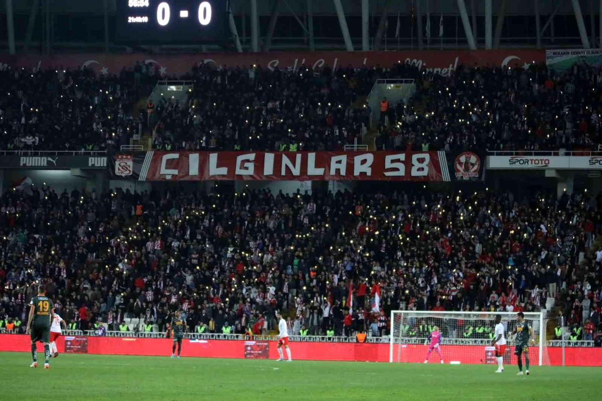 Sivasspor\'un final maçı dev ekranda izlenecek