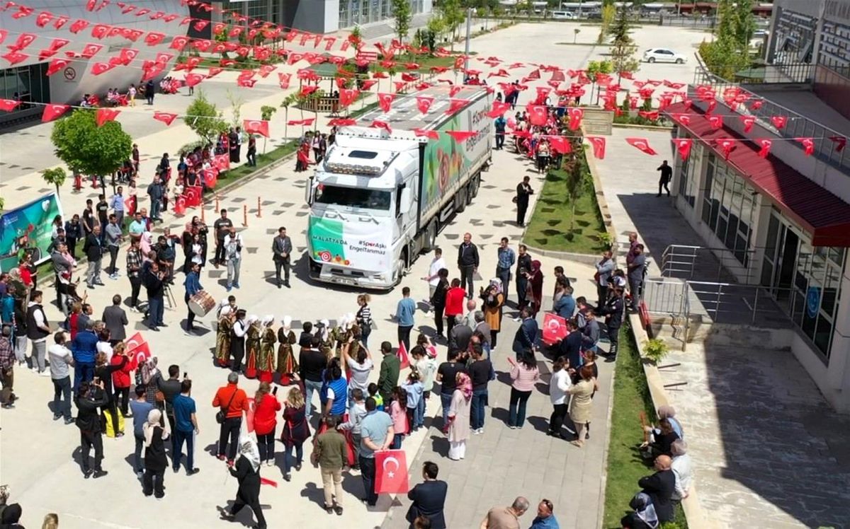 'Spor Aşkı Engel Tanımaz' tırı Malatya'da
