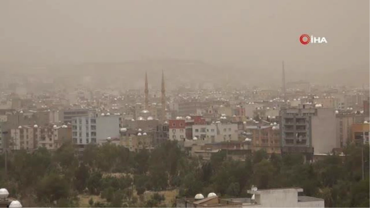 Toz bulutu Cizre'yi etkisi altına aldı