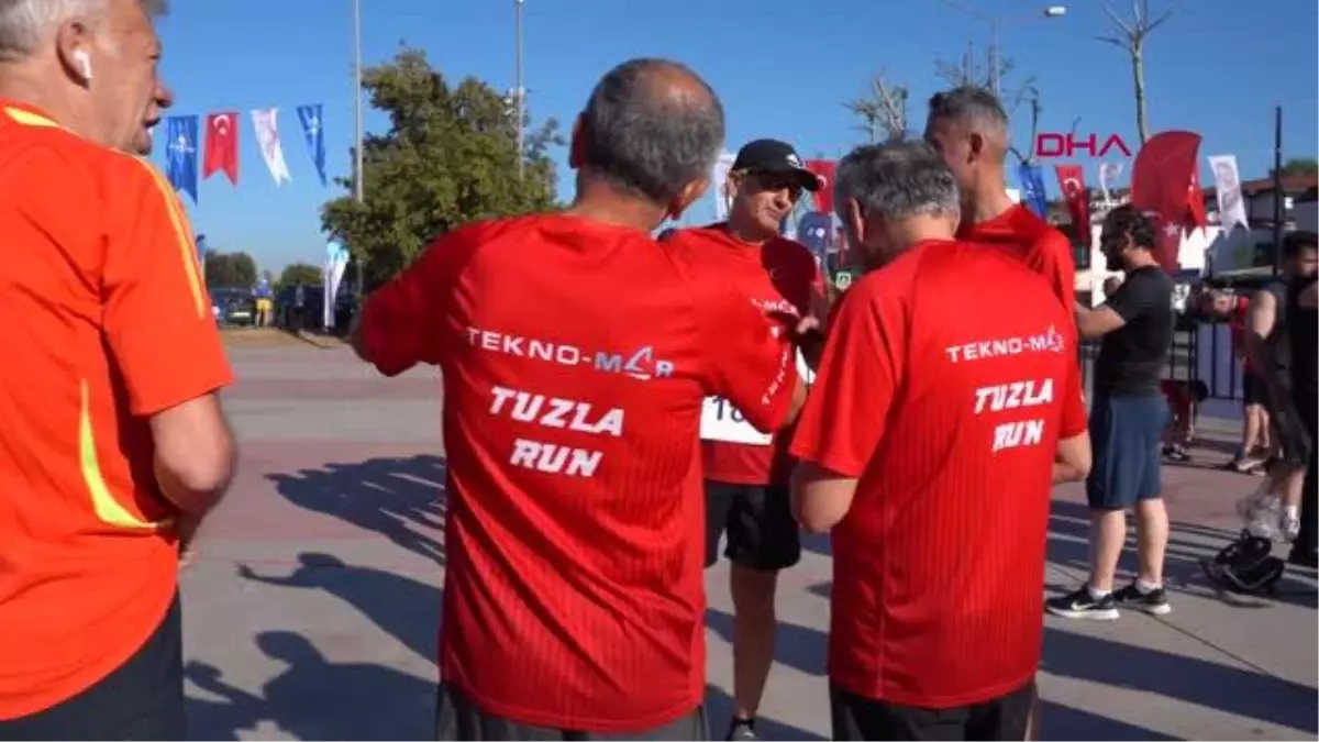 TUZLA'DA GENÇLİK KOŞUSU DÜZENLENDİ
