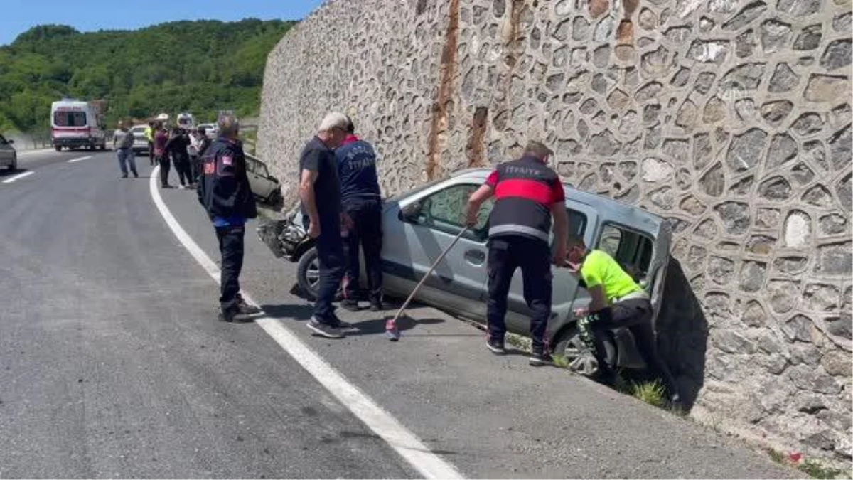 ZONGULDAK - Yola dökülen mazotun neden olduğu kazada 1 kişi yaralandı