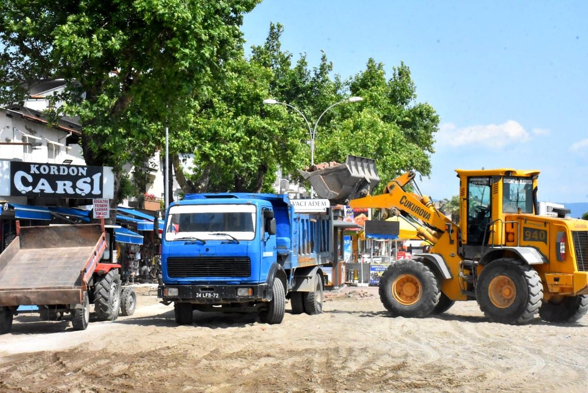 Akçay Kordon yaz sezonuna hazırlanıyor