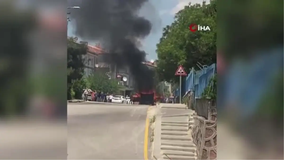 Ankara'da hareket halindeki otomobil yandı
