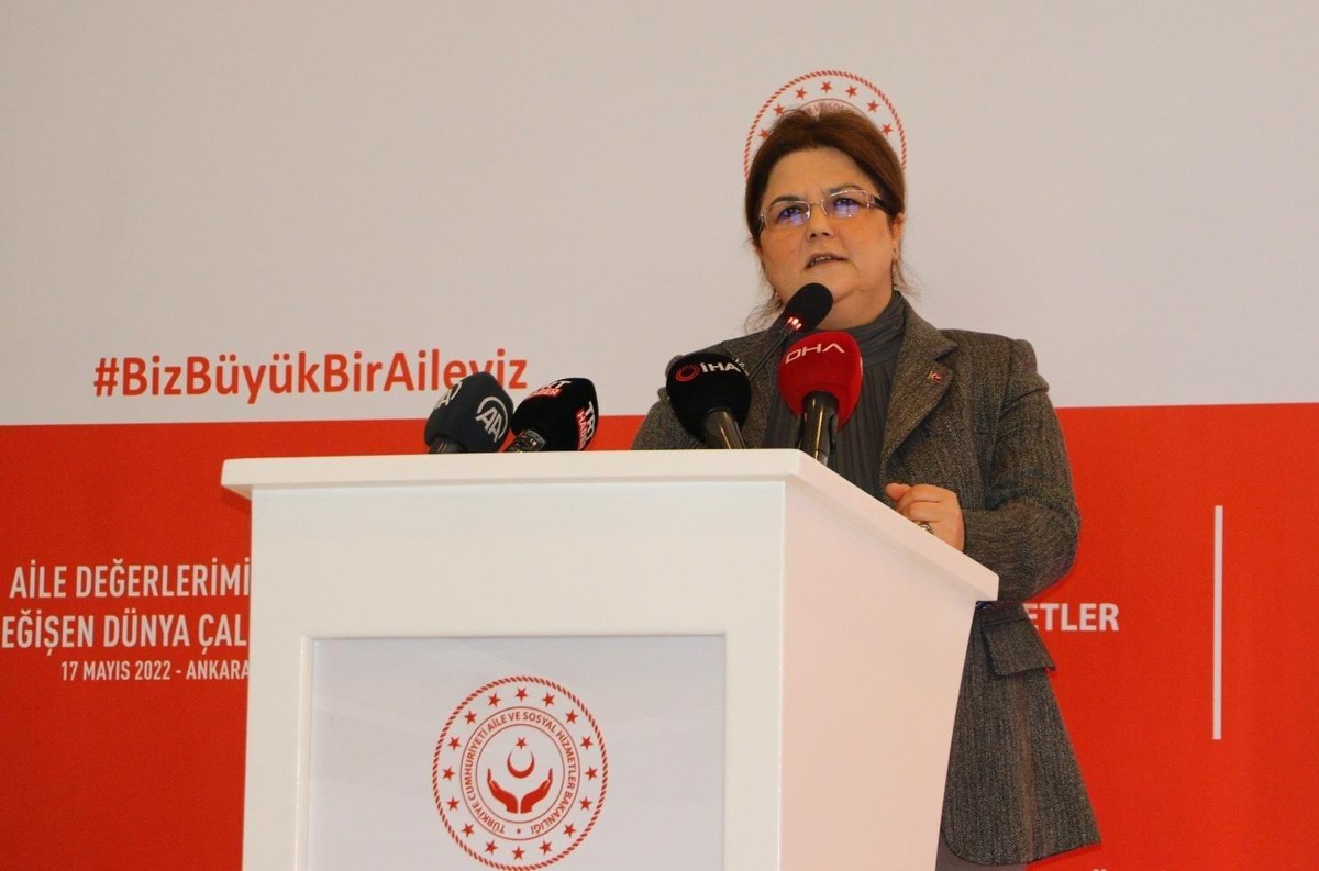 Bakan Yanık: "Etik davranış ilkelerinin toplumumuzun her alanında hakim olmasını temenni ediyorum"