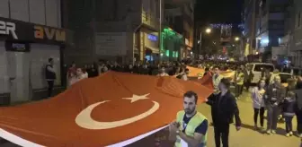 Bilecik'te konser ertelendi, binlerce kişi şehitler için yürüdü