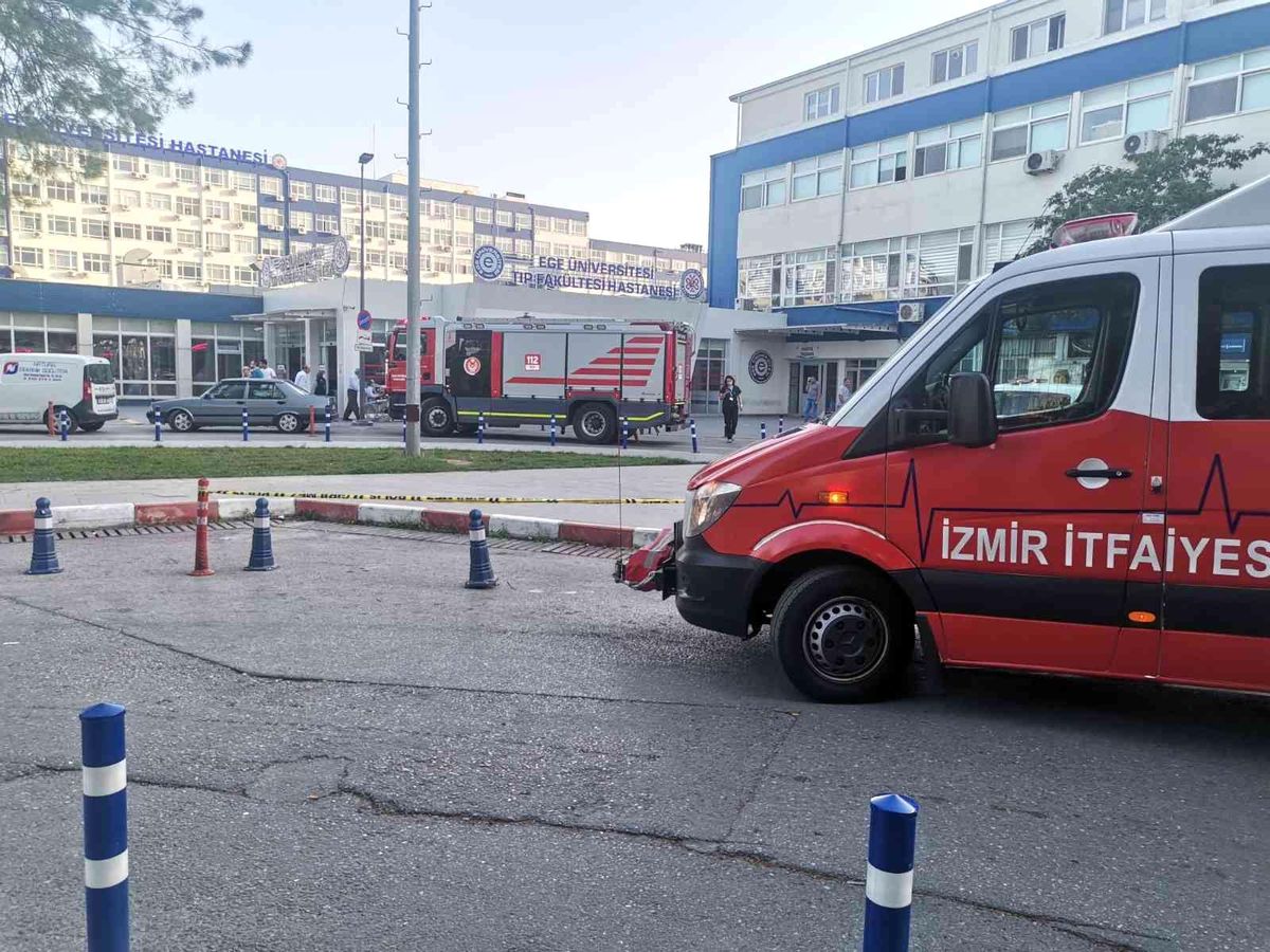 Ege Üniversitesi Tıp Fakültesi Hastanesi'nde yangın paniği