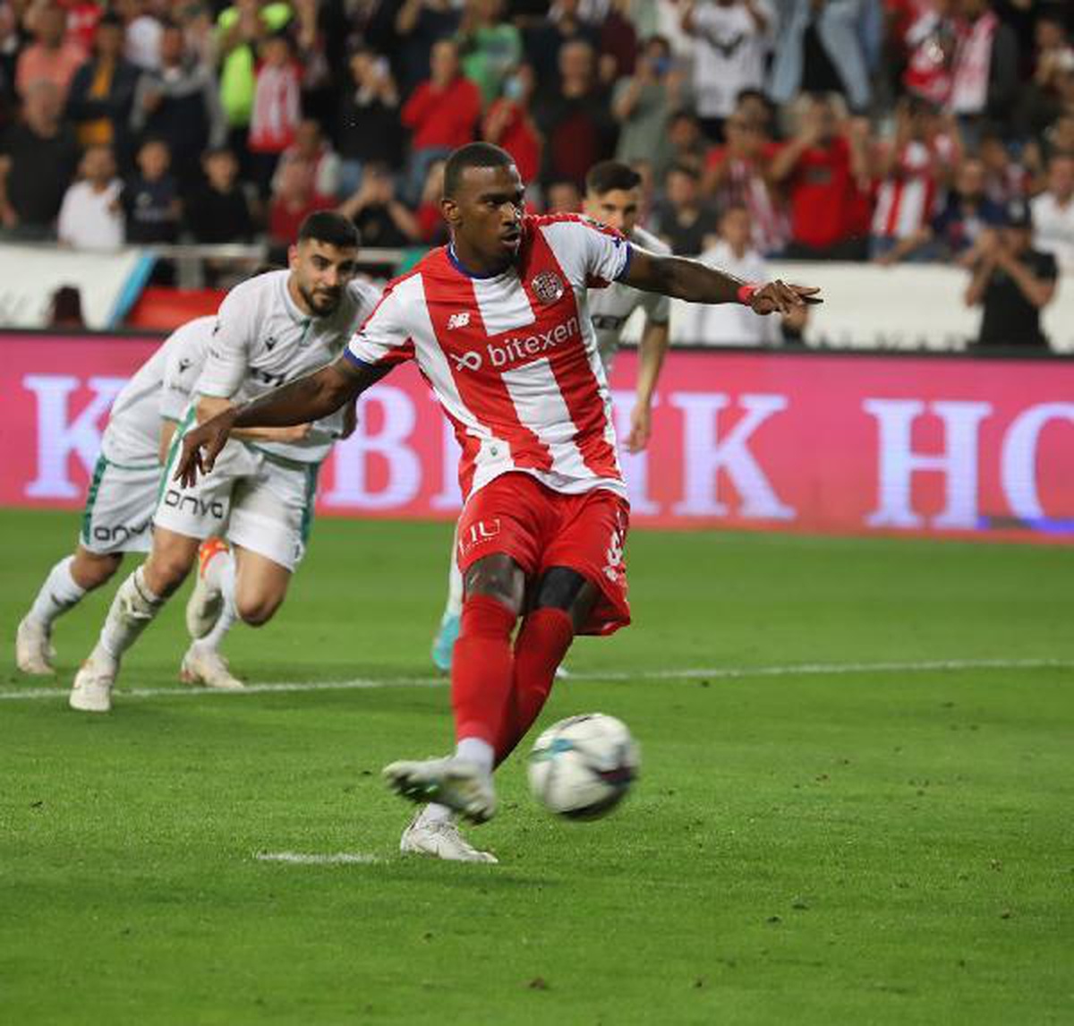 Haji, Antalyaspor\'u istiyor