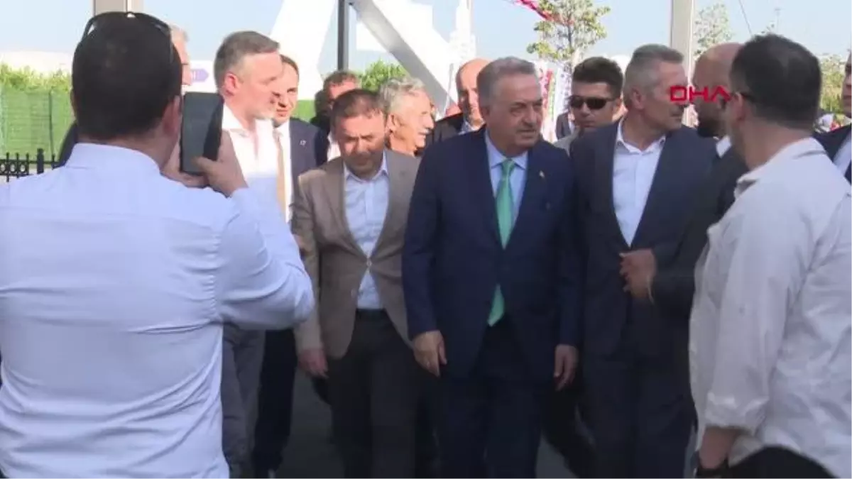 İstanbul\'daki Rizeliler balonla uzaya Rize çayı gönderdi