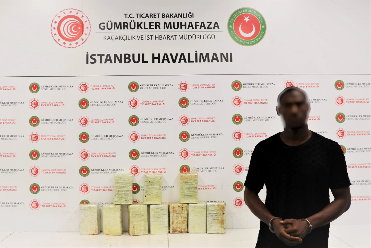 İstanbul Havalimanı\'nda 3 ayrı operasyonda 58 kilo kokain ele geçirildi