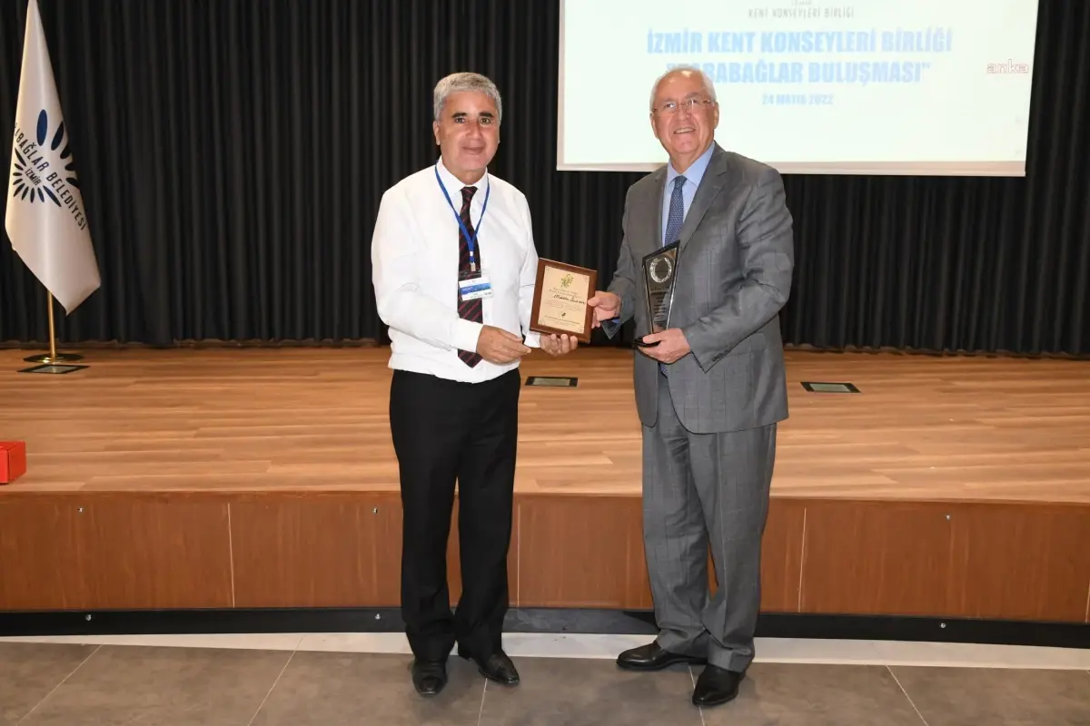 İzmir Kent Konseyleri Birliği Karabağlar'da Buluştu