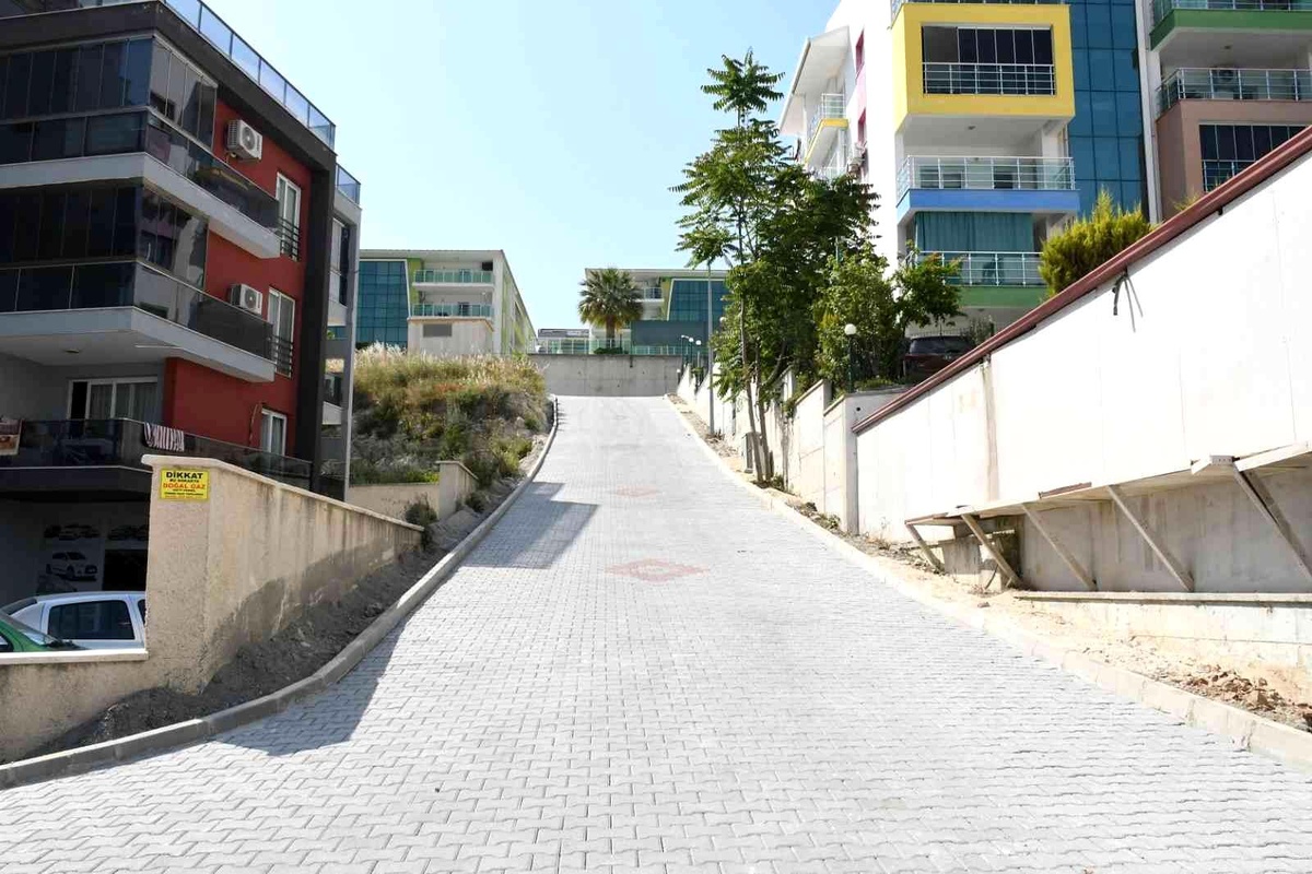 Kuşadası\'nın güzel yarınları için hizmet seferberliği devam ediyor