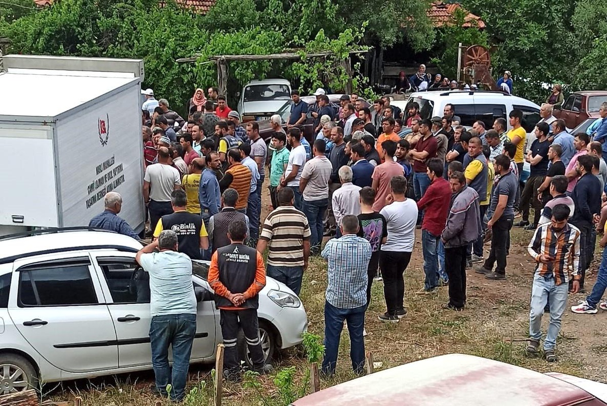 Maden ocağındaki göçükte hayatını kaybeden işçi toprağa verildi