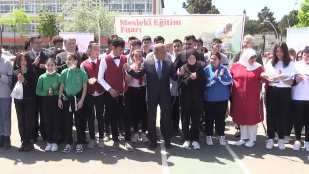 Meslek lisesi öğrencileri hünerlerini sergiledi