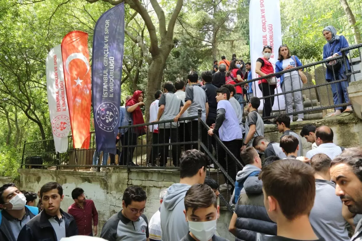 Üstad Necip Fazıl Kısakürek, vefatının 39. yılında Eyüpsultan'da anıldı