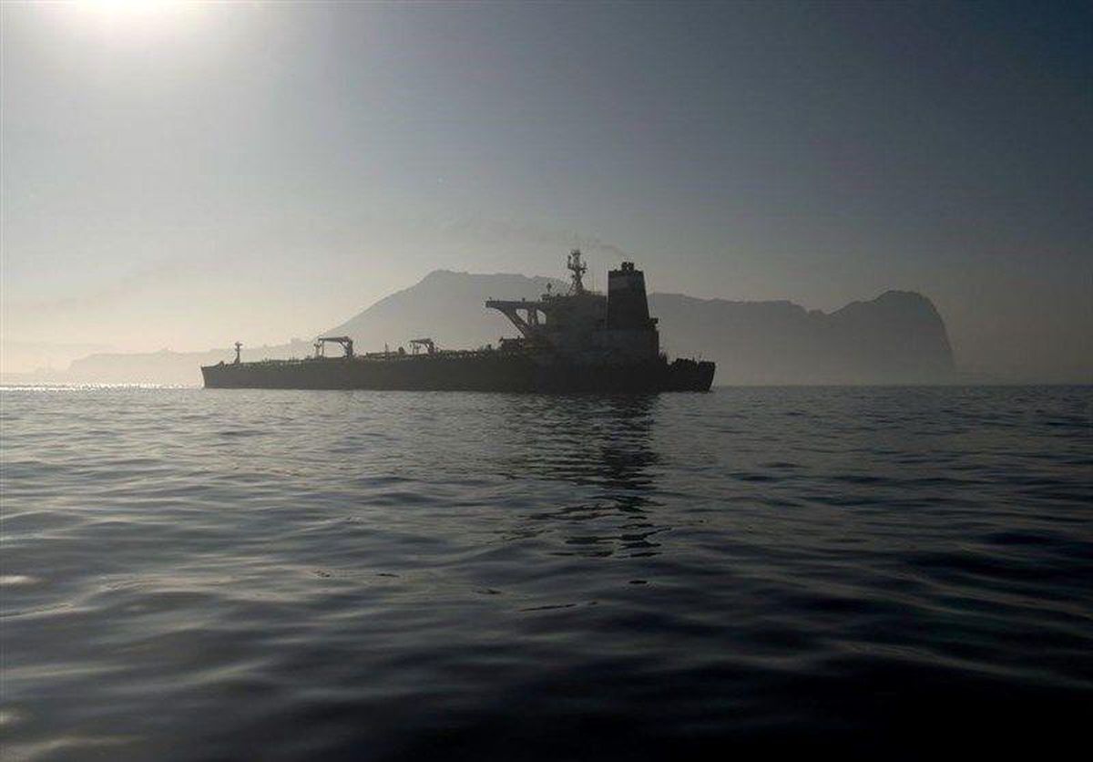 Yunanistan, ABD\'nin talebi üzerine İran bandıralı petrol gemisine el koydu