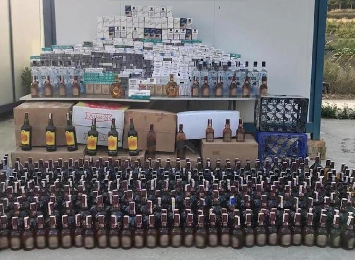 Adana\'da kaçak 358 şişe içki ve 4 bin 915 paket sigara ele geçirildi