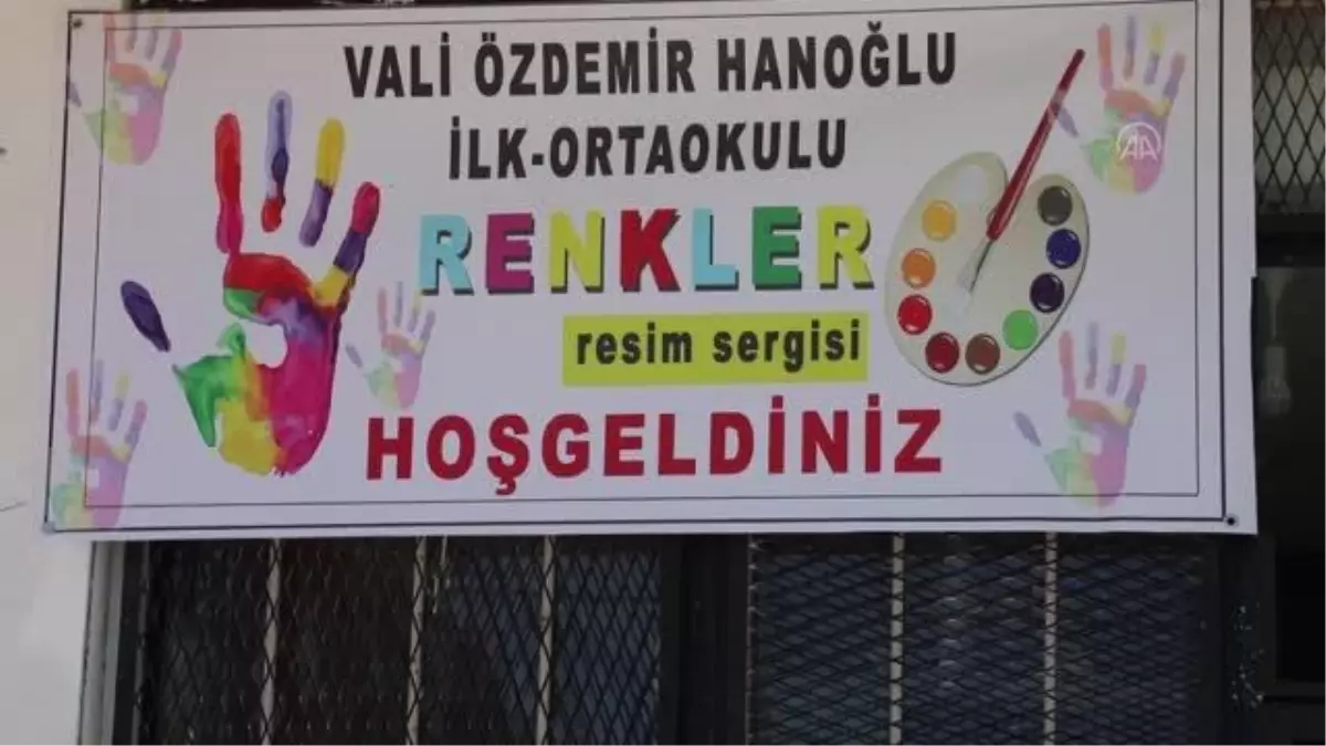 Başkale\'de resim sergisi açıldı