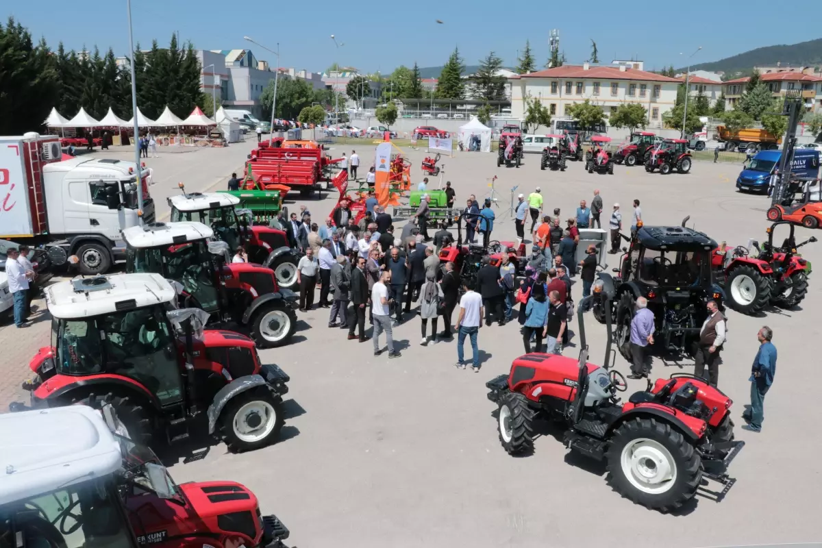 Bolu\'da Gıda Tarım ve Hayvancılık ile Yapı Mobilya ve Ev Tekstili fuarları açıldı