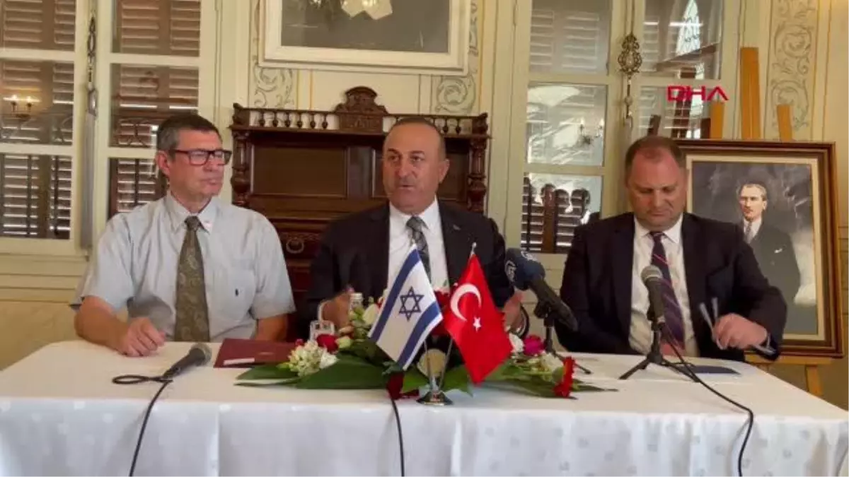 Çavuşoğlu, Tel Aviv\'de iş insanlarıyla bir araya geldi