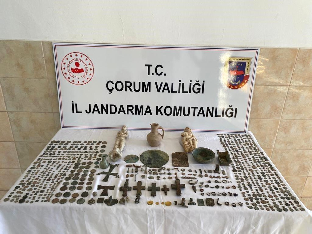 Çorum\'da Roma ve Helenistik döneme ait 773 tarihi eser ele geçirildi