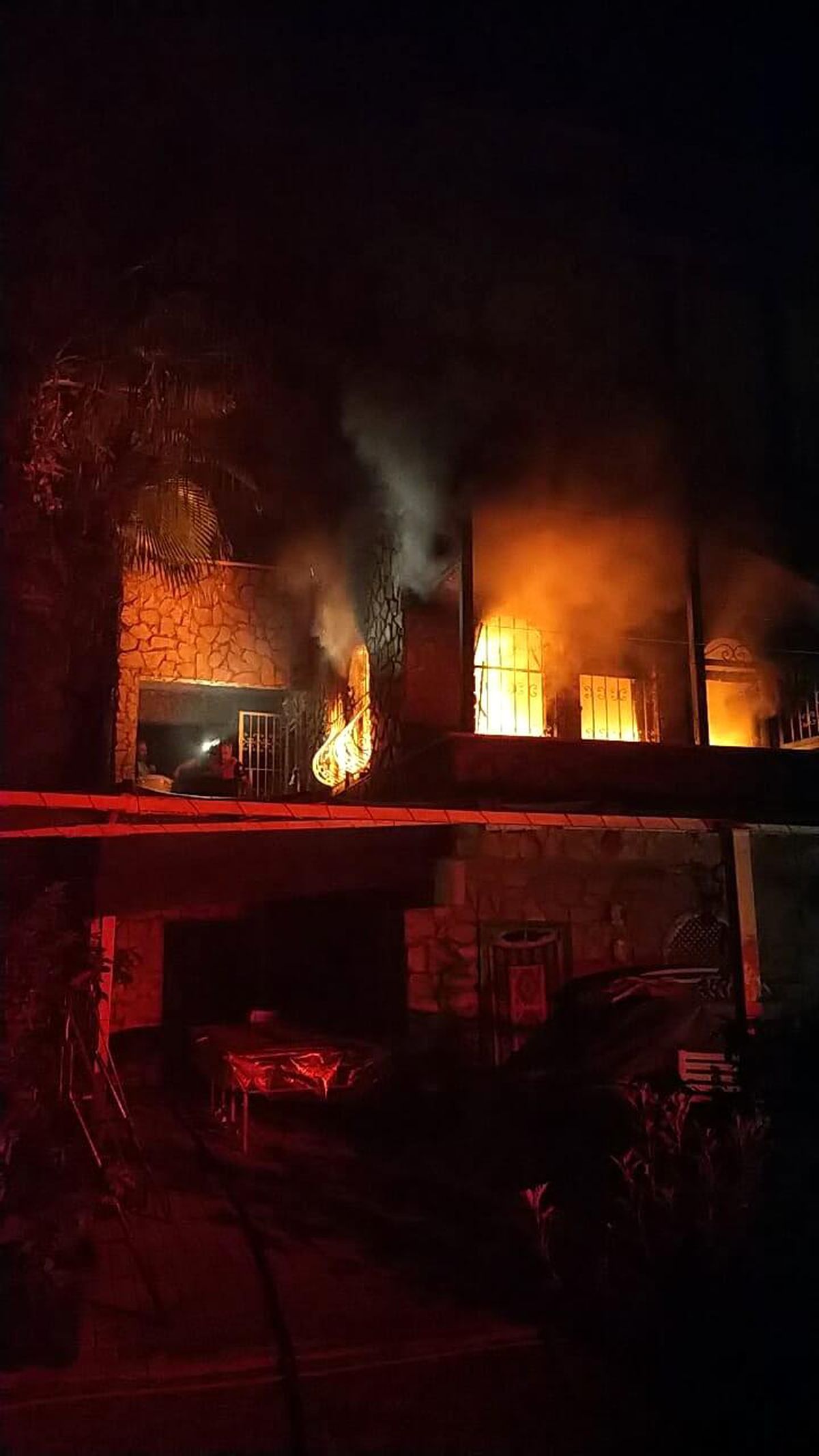 Fethiye\'deki yangında bir evde maddi hasar meydana geldi