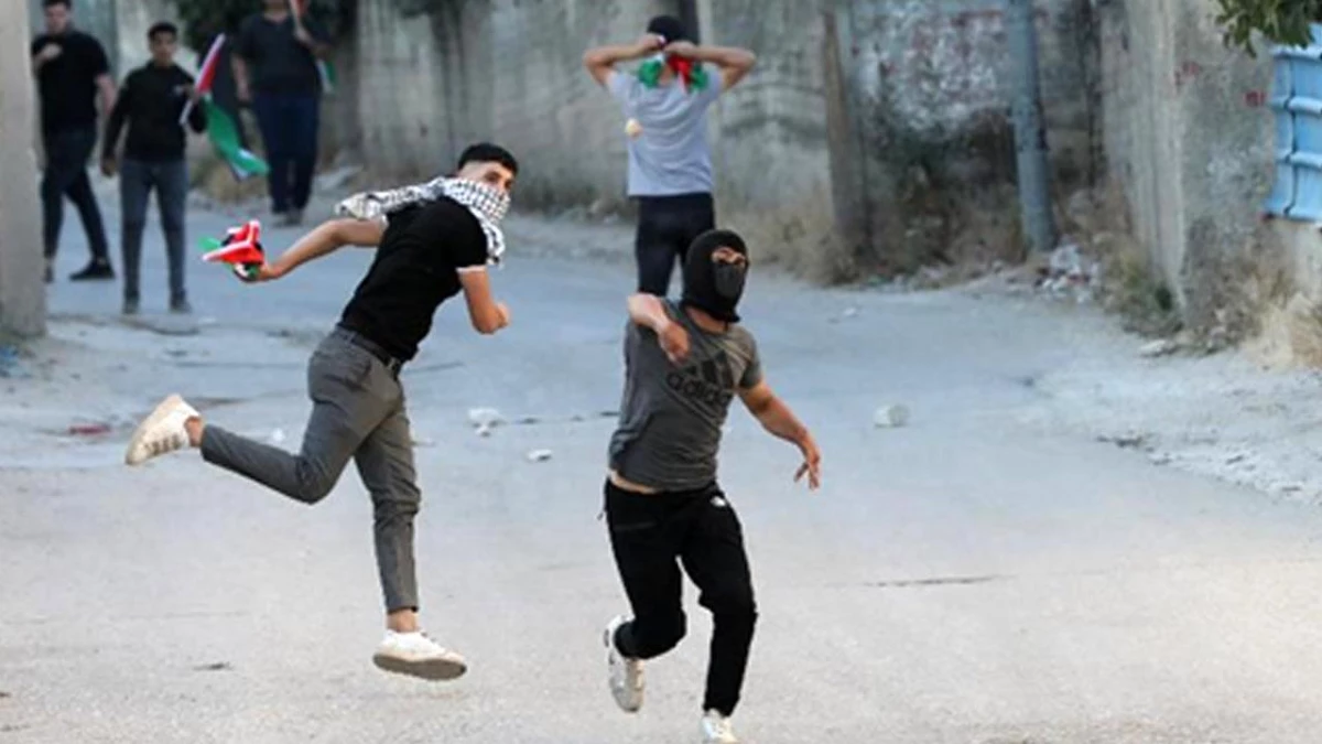 Filistinli Protestocular Nablus\'ta İsrail Askerleriyle Çatıştı