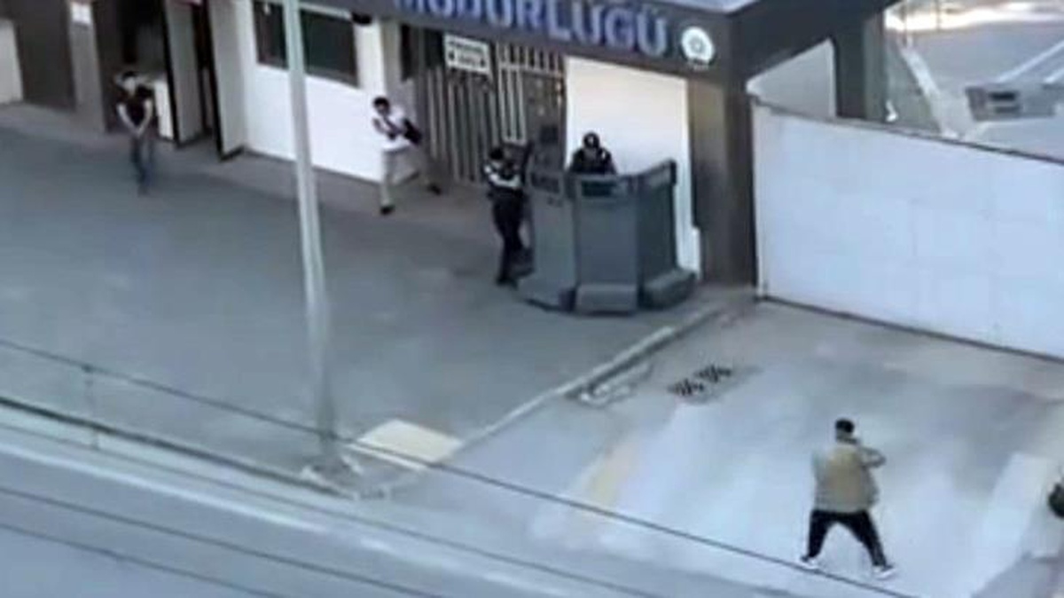 Gaziantep Emniyet Müdürlüğü önünde "Üzerimde bomba var" diye bağıran adamın kimliği ortaya çıktı!
