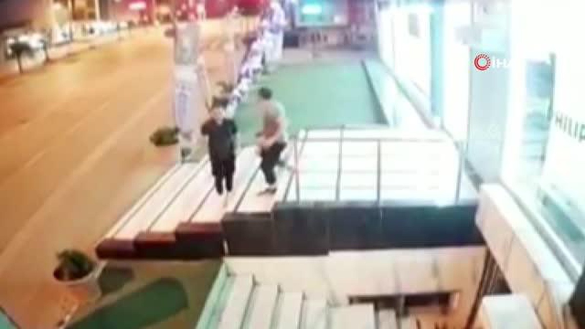 Hırsızlar başladığı işi yarım bırakmadı... Daha önce sökemedikleri korkuluğu, bir hafta sonra çaldılar