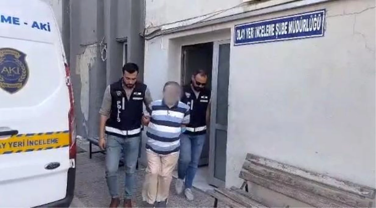 İzmir\'deki FETÖ operasyonunda 5 tutuklama