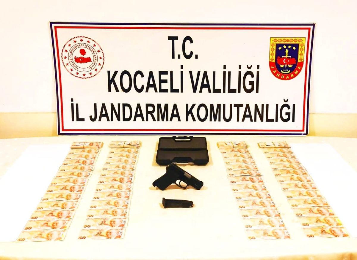 Jandarma ekiplerinden sahte para operasyonu