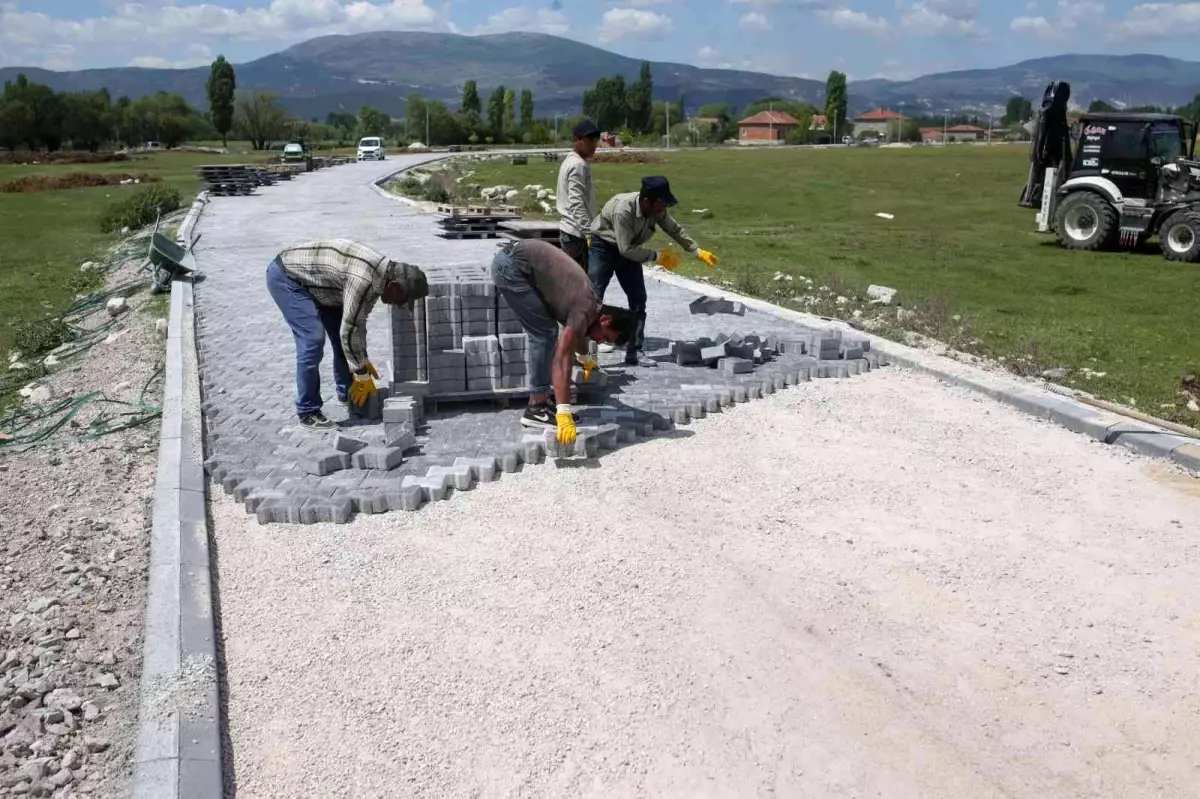 Kütahya\'nın iki mahallesine kilit parke