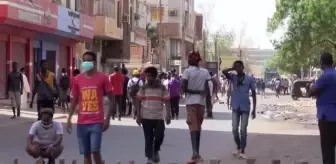 Sudan'da sivil yönetim talebiyle gösteri düzenlendi
