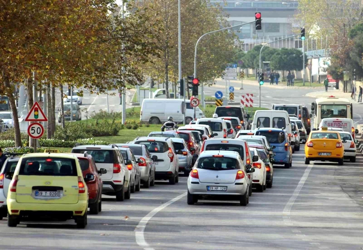 Tekirdağ\'da trafiğe kayıtlı araç sayısı 300 bine yaklaştı