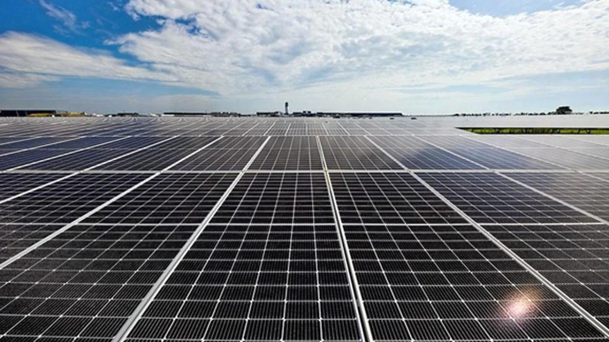 Viyana Uluslararası Havalimanı\'na Kurulan Fotovoltaik Sistem Faaliyete Geçti