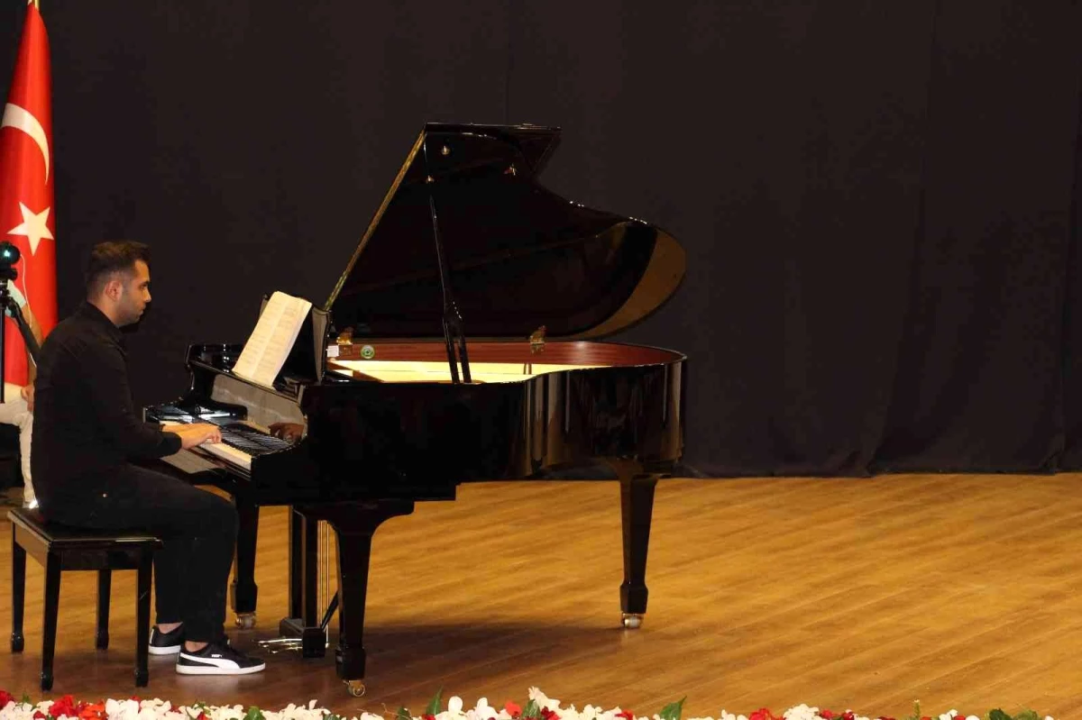 ADÜ\'de piyano konseri gerçekleşti