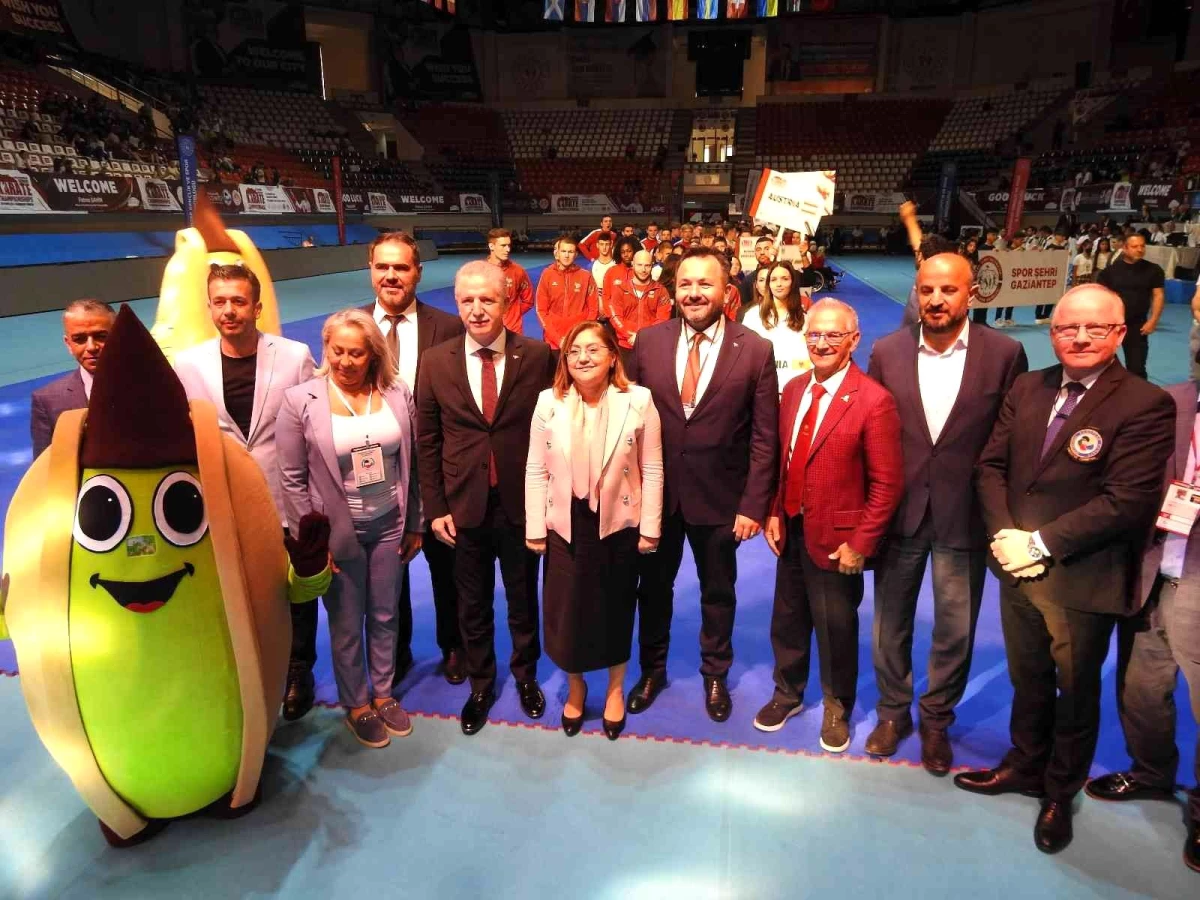 Avrupa Büyükler Karate Şampiyonası\'nın resmi açılışı yapıldı