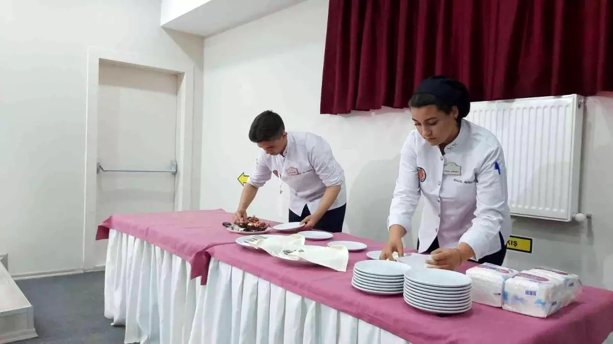 Aydın\'da öğrenciler "Glütensiz yemek Yarışması\'nda" hünerlerini sergiledi