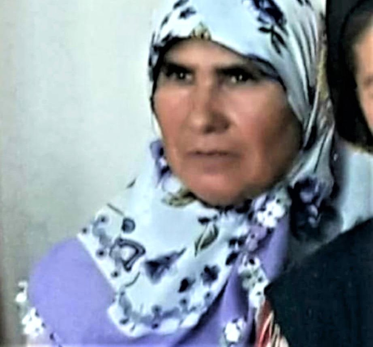 Babasıyla aynı kaderi paylaşan kadın çiftçi son yolculuğuna uğurlandı