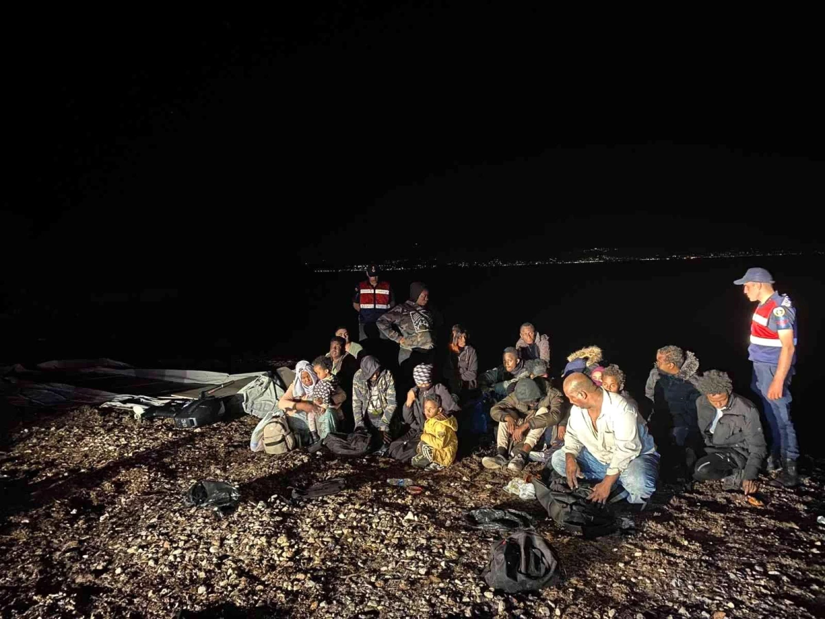 Çeşme\'de kıyıya bırakılmış 20 düzensiz göçmen tespit edildi