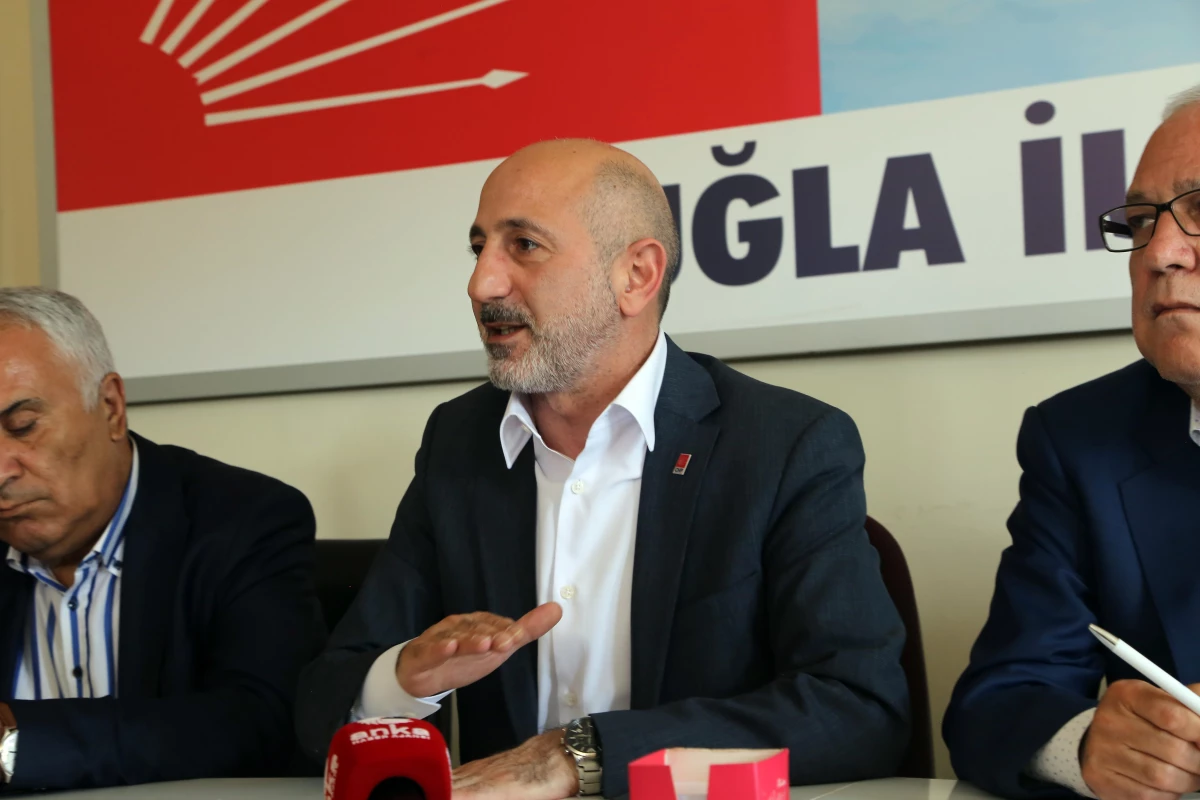 CHP Genel Başkan Yardımcısı Ali Öztunç partisinin Muğla İl Başkanlığını ziyaret etti