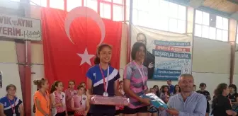 Dikili'deki voleybol turnuvasında 'Beyaz Kart' uygulaması takdir topladı