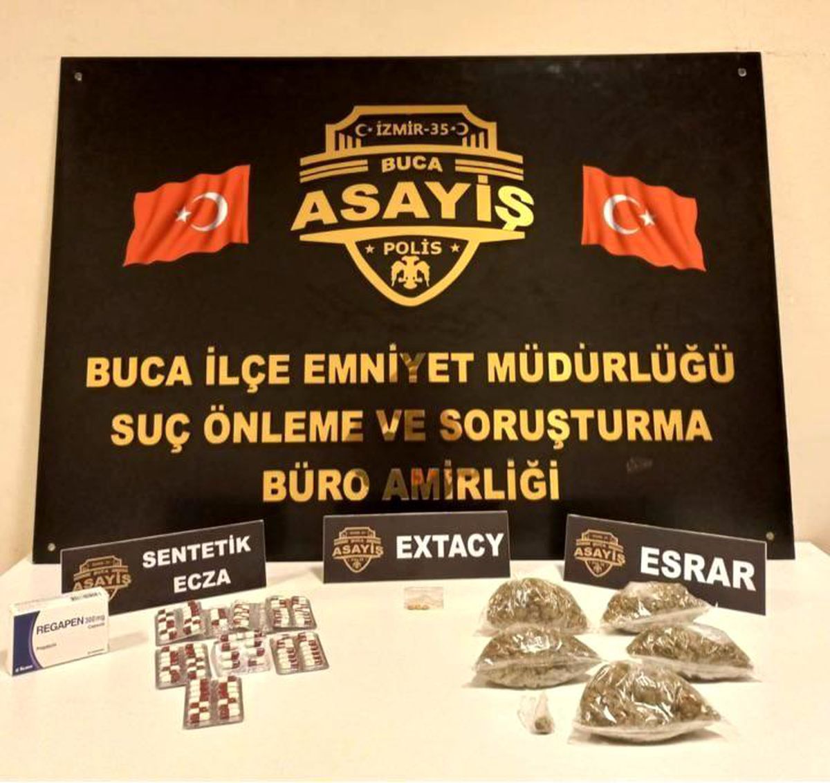 İzmir\'de uyuşturucu ticaretine suçüstü