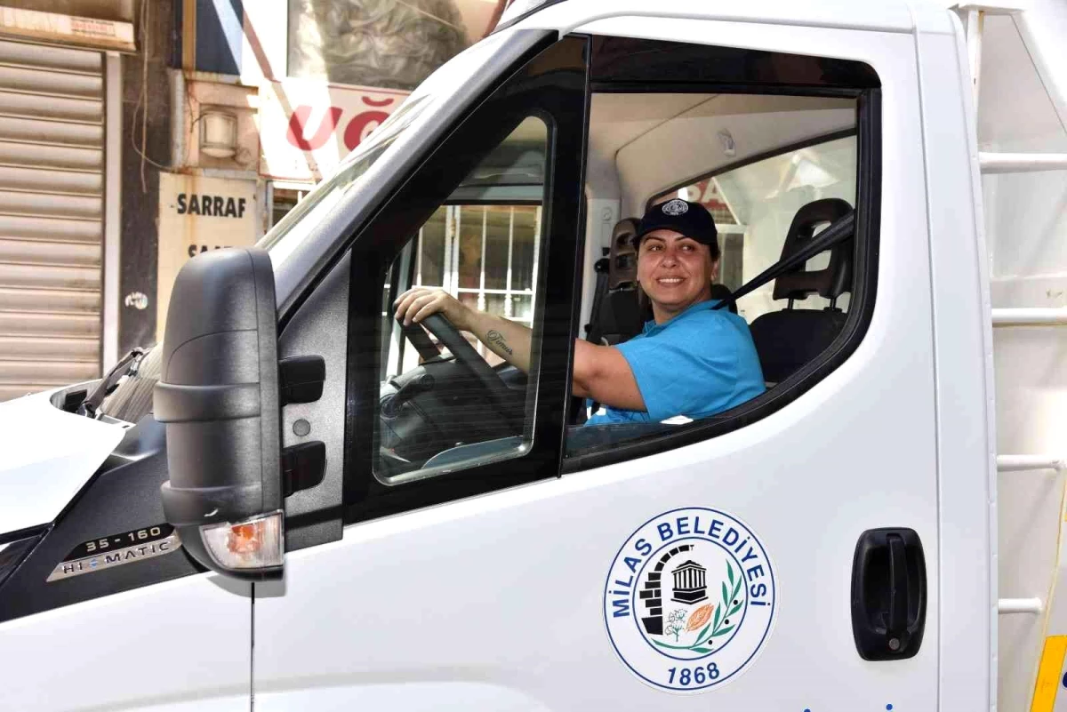 Milas Belediyesi\'nin ilk kadın kamyon şoförü işe başladı